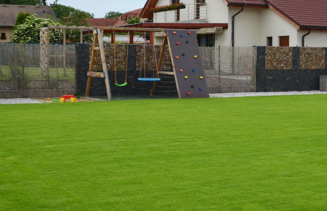 Vila Domeček u Prahy Nupaky Exteriér fotografie